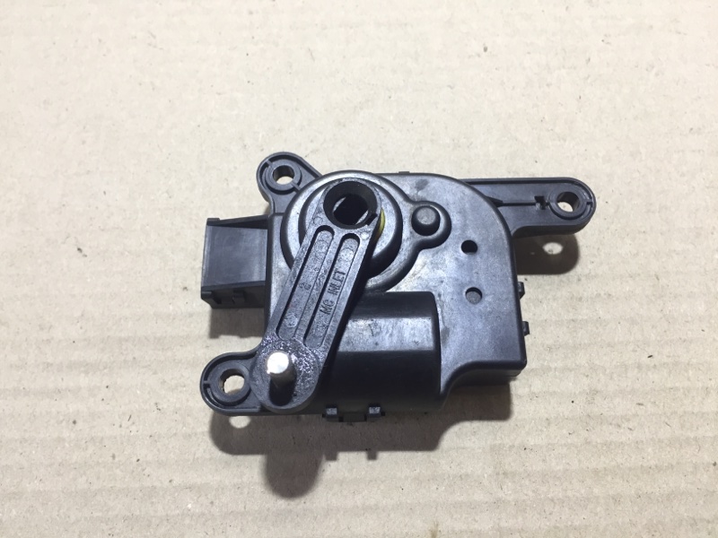 Моторчик заслонки печки HYUNDAI ACCENT MC 06-10 MC 97124-1E000 Б/У