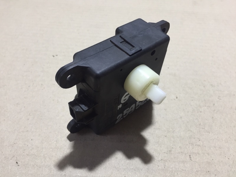 Моторчик заслонки печки INFINITI G25/G35/G37/Q40 06-14 Седан 3.7 VQ37VHR Моторчик заслонки печки INFINITI G25/G35/G37/Q40 06-14 Седан 3.7 VQ37VHR