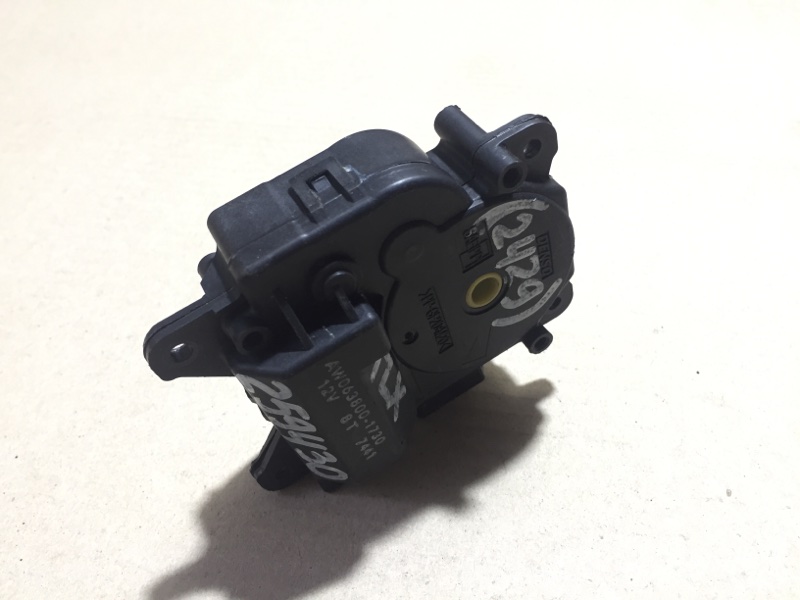 Моторчик заслонки печки TLX 14-17 2017 Седан 2.4 Моторчик заслонки печки TLX 14-17 2017 Седан 2.4