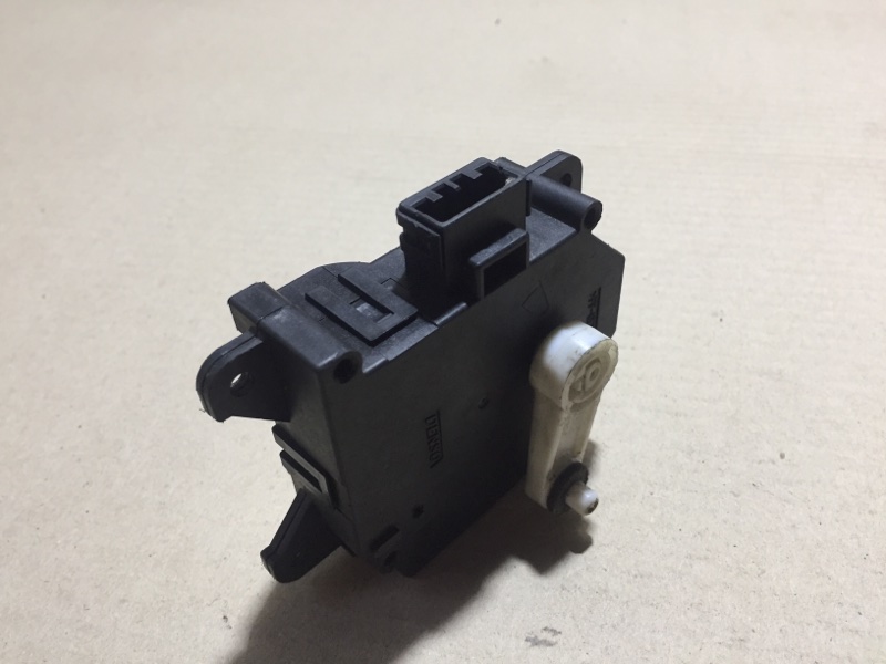 Моторчик заслонки печки HONDA CRV 06-12