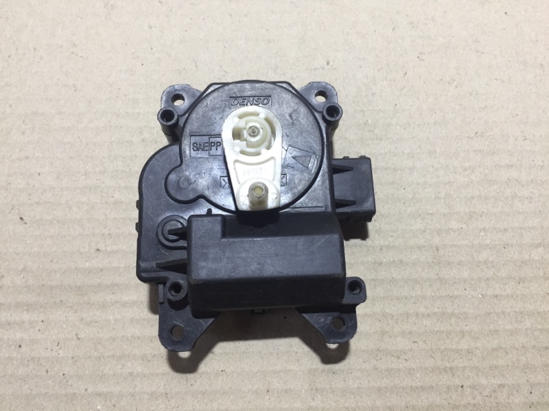 Моторчик заслонки печки TRIBECA B9 05-07