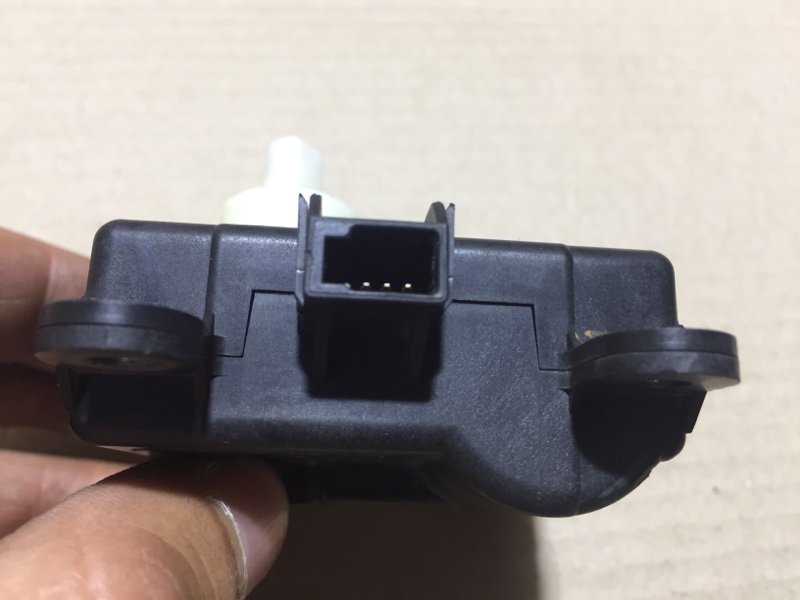 Моторчик заслонки печки G25/G35/G37/Q40 06-14 2011 Седан 3.7 VQ37VHR