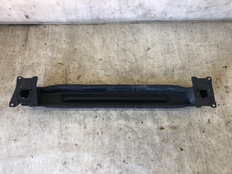 Усилитель заднего бампера JETTA USA 10-17