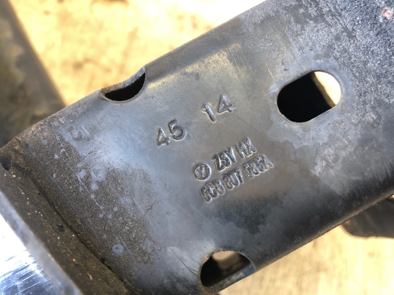 Усилитель заднего бампера JETTA USA 10-17