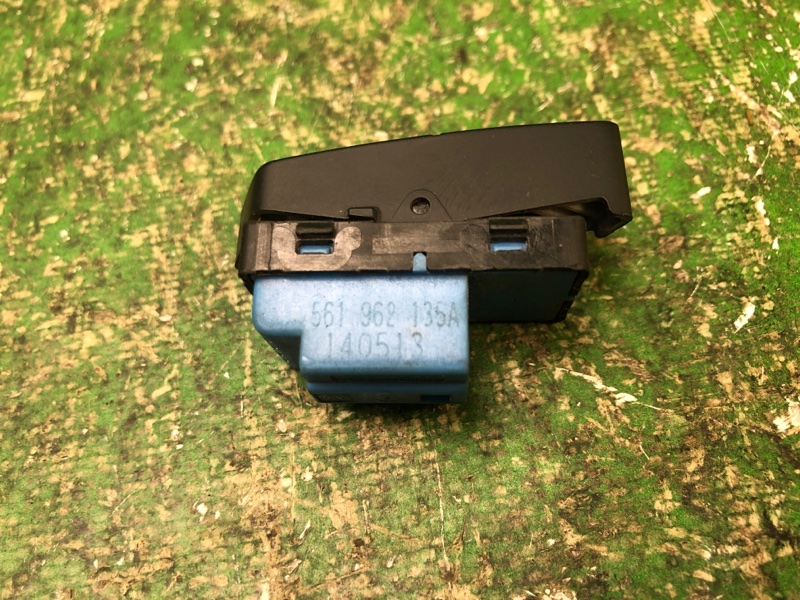 Кнопка центрального замка задняя левая PASSAT B7 11-15 2014 Седан 2.5 CBUA