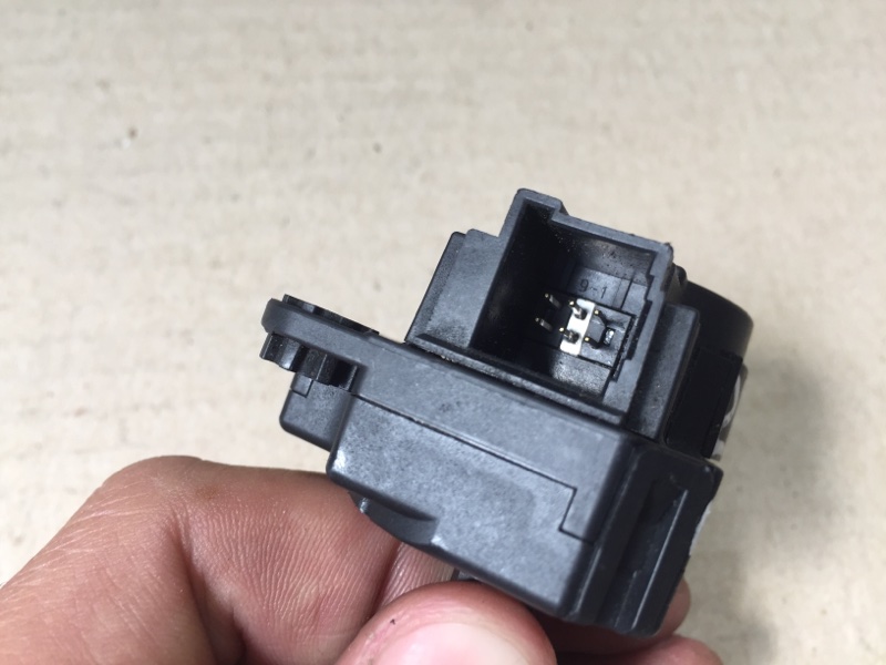 Моторчик заслонки печки OUTLANDER GF 12-