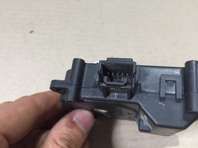 Моторчик заслонки печки CAMRY 40 06-11