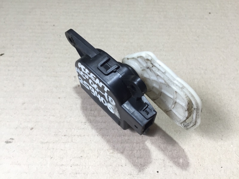 Моторчик заслонки печки HYUNDAI ACCENT MC 06-10 MC Моторчик заслонки печки HYUNDAI ACCENT MC 06-10 MC