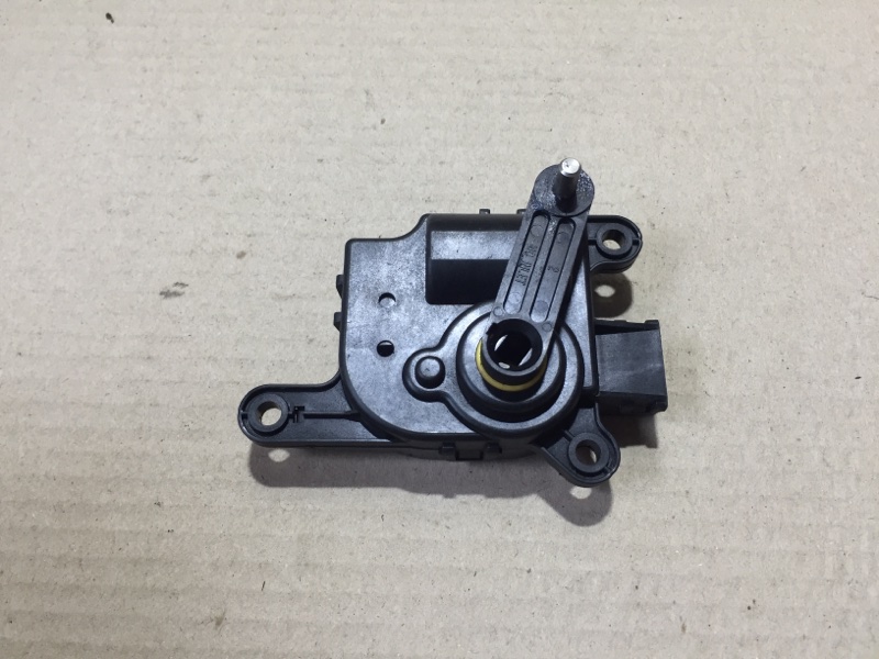 Моторчик заслонки печки HYUNDAI ELANTRA HD 06-11 HD 97124-1E000 Б/У