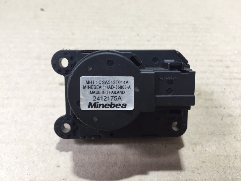 Моторчик заслонки печки OUTLANDER GF 12- Моторчик заслонки печки OUTLANDER GF 12-