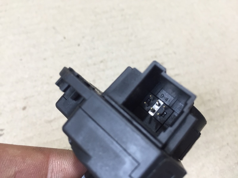 Моторчик заслонки печки OUTLANDER GF 12- Моторчик заслонки печки OUTLANDER GF 12-