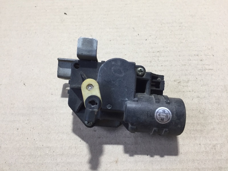 Моторчик заслонки печки SUBARU LEGACY 94-98 BG/BD Б/У