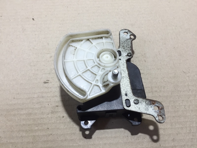 Запчасть моторчик заслонки печки HONDA ACCORD CU8 / TSX 08-14 CU/CW 79160-TA0-A21 Б/У Моторчик заслонки печки HONDA ACCORD CU8 / TSX 08-14 CU/CW 79160-TA0-A21 Б/У