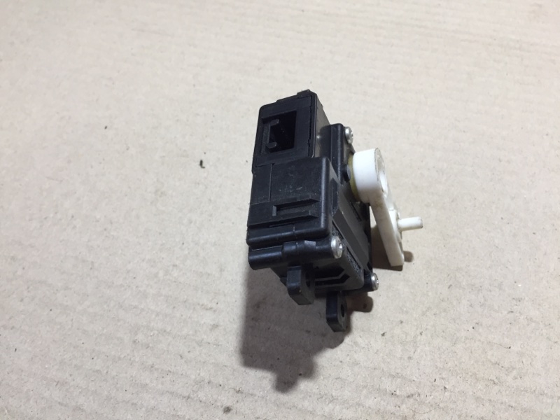 Моторчик заслонки печки LEXUS LX570 07-15