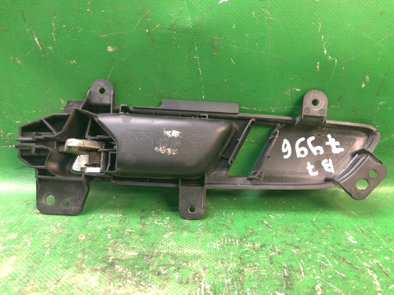 Ручка двери внутренняя передняя правая VOLKSWAGEN PASSAT B7 11-15 Седан 2.5 CBUA