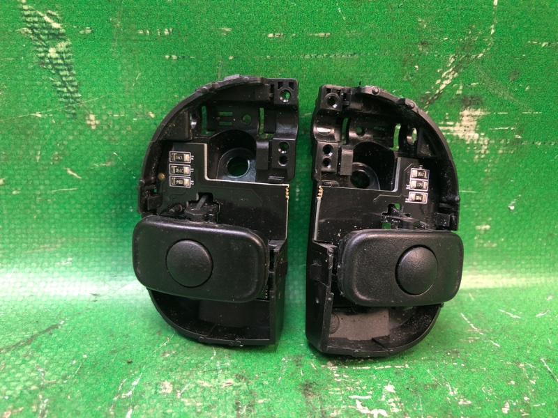 Запчасть кнопки на руль JEEP COMPASS 17-21 2019 MP 2.4 EDD 5UW98DX9AB Б/У Кнопки на руль JEEP COMPASS 17-21 2019 MP 2.4 EDD 5UW98DX9AB Б/У