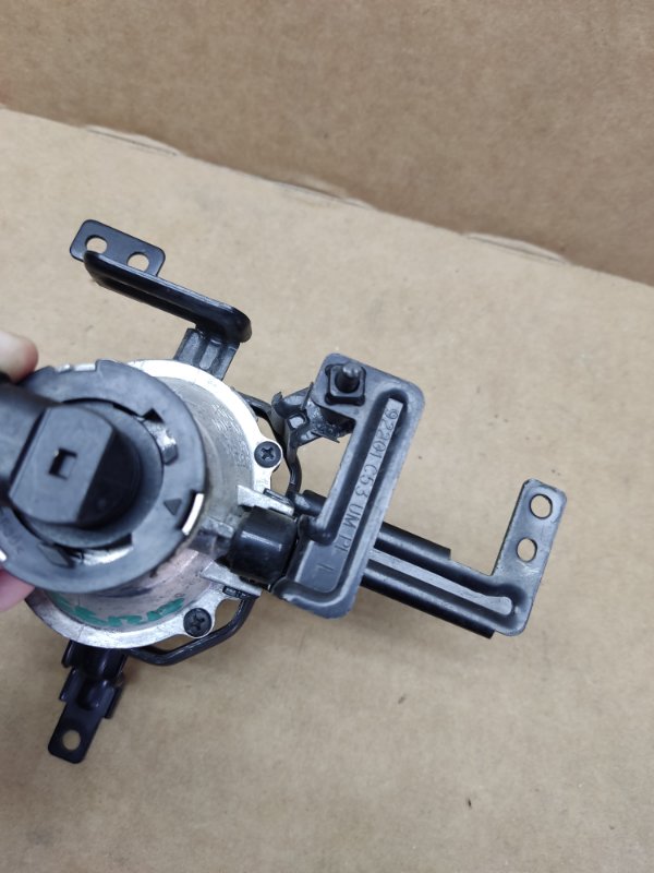 Противотуманная фара левая SORENTO UM 14- 2.2 Противотуманная фара левая SORENTO UM 14- 2.2