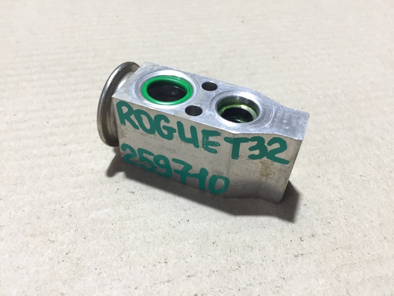 Клапан кондиционера NISSAN X-TRAIL/ROGUE T32 13-20 2.5 QR25DE 92200-1HP0C Б/У