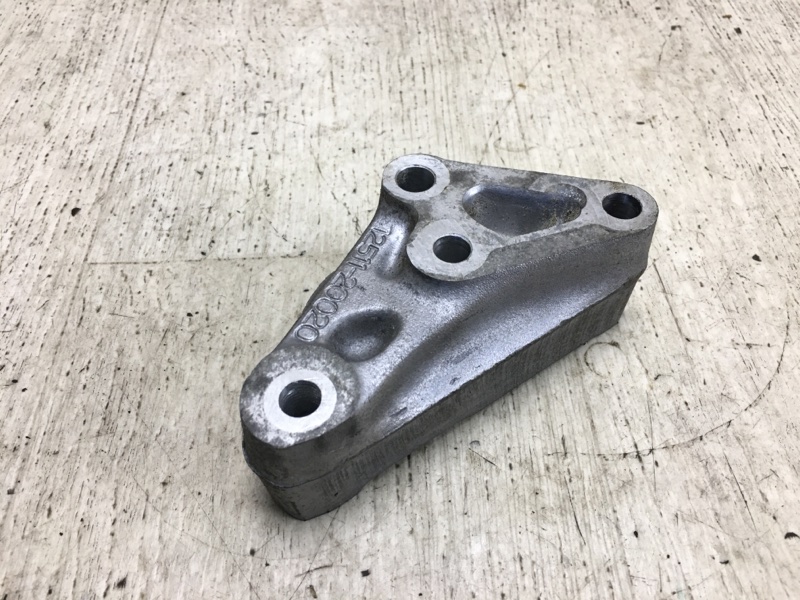 Кронштейн генератора TOYOTA SOLARA 03-09 ACV30 Кабриолет 3.3 3MZ-FE