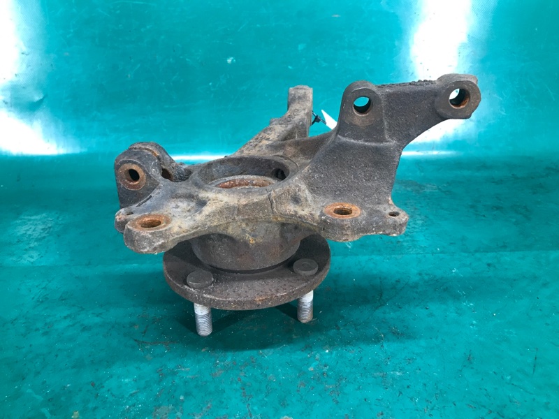 Кулак поворотный левый FORD FIESTA 08-17 Хэтчбек 1.6 Кулак поворотный левый FORD FIESTA 08-17 Хэтчбек 1.6