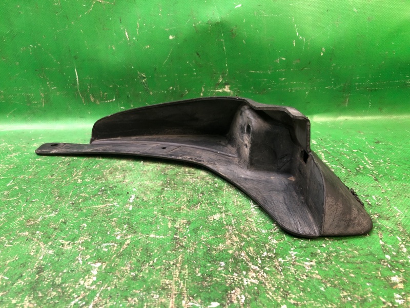 Брызговик передний правый NV200 USA 13- 2017 M20X 2.0 MR20DE