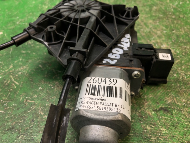 Стеклоподъемник задний правый PASSAT B7 11-15 2014 Седан 2.5 CBUA