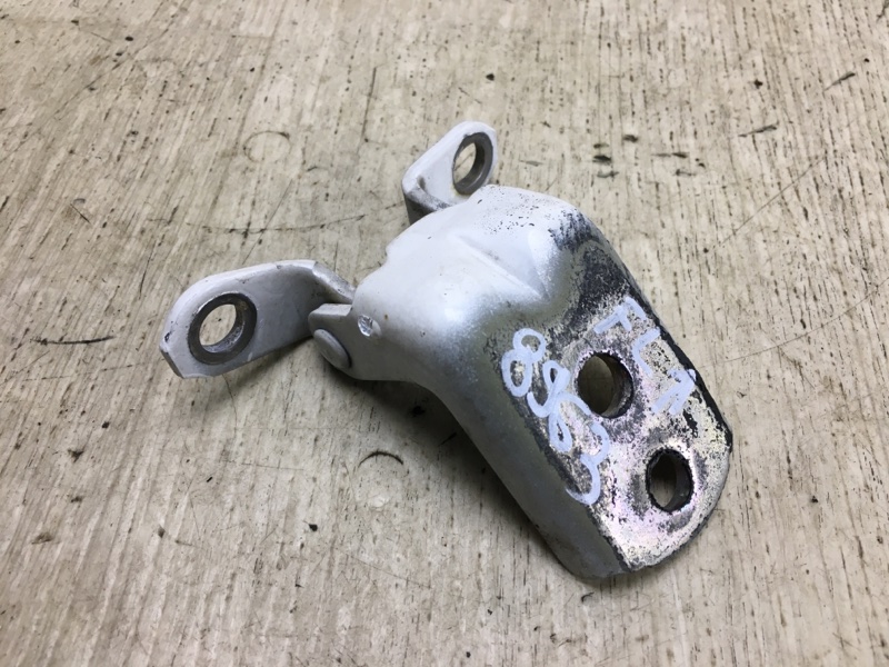 Петля двери верхняя передняя левая NISSAN NV200 USA 13- M20X 2.0 MR20DE