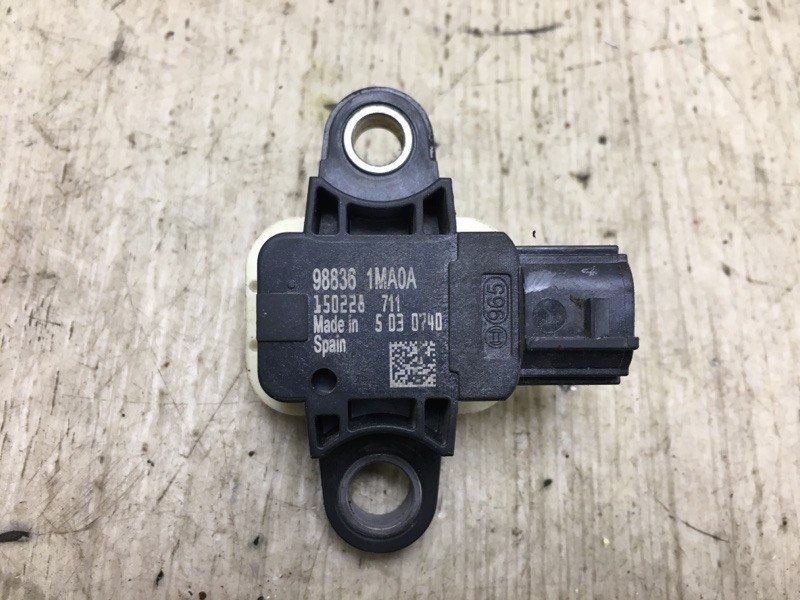 Датчик удара NV200 USA 13- 2017 M20X 2.0 MR20DE Датчик удара NV200 USA 13- 2017 M20X 2.0 MR20DE