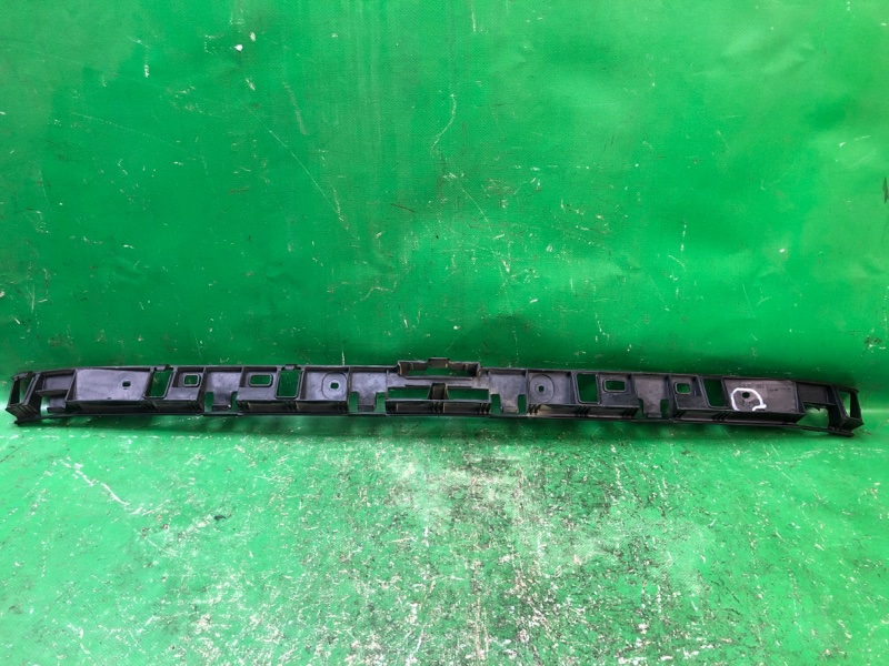 Кронштейн заднего бампера задний VOLKSWAGEN JETTA USA 10-17 2011 CBTA 2.5L 5C6807863 Б/У