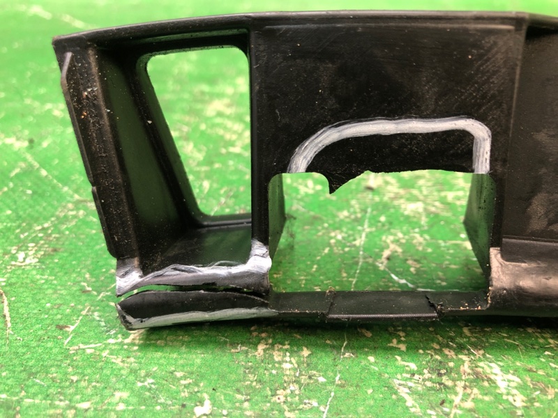 Кронштейн заднего бампера задний JETTA USA 10-17 2011 CBTA 2.5L