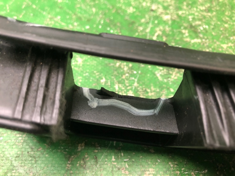 Кронштейн заднего бампера задний JETTA USA 10-17 2011 CBTA 2.5L