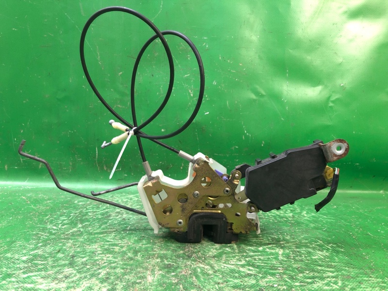 Замок двери передний левый SUBARU FORESTER SG 02-07 Внедорожник 2.5 EJ251 Замок двери передний левый SUBARU FORESTER SG 02-07 Внедорожник 2.5 EJ251