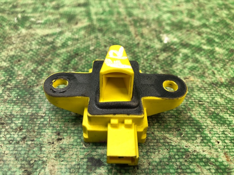 Датчик удара передний правый DODGE JOURNEY 08-20