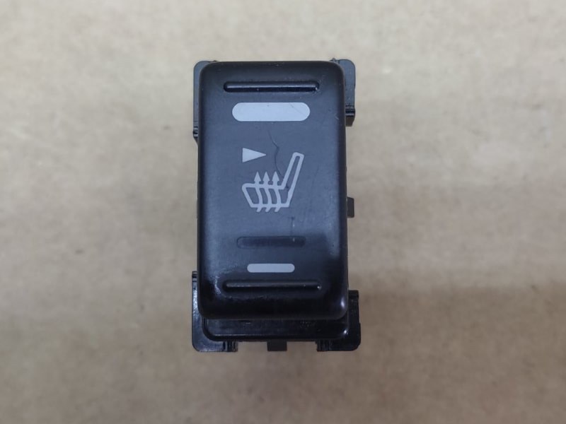 Кнопка обогрева сидений правая NISSAN MURANO Z50 02-07 25500-AX600 Б/У