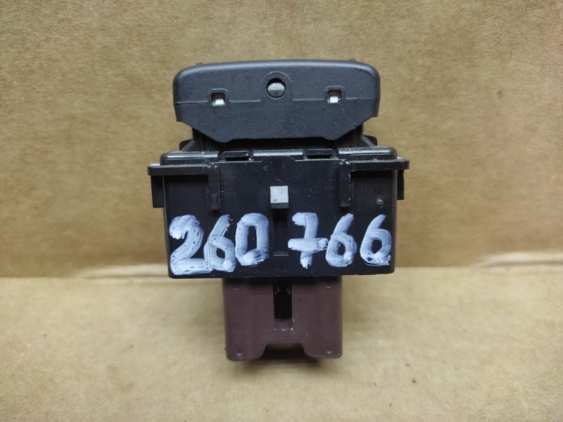 Кнопка обогрева сидений правая MURANO Z50 02-07