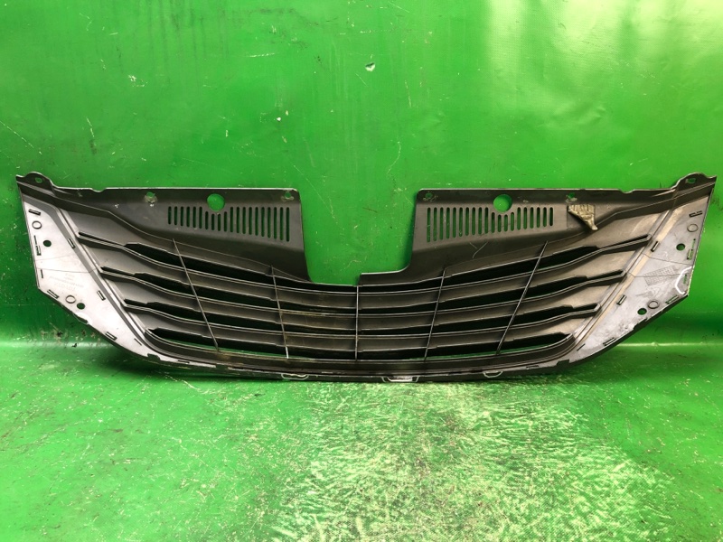 Решетка радиатора TOYOTA SIENNA 11-16