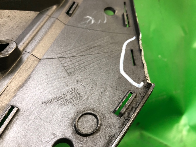 Решетка радиатора SIENNA 11-16