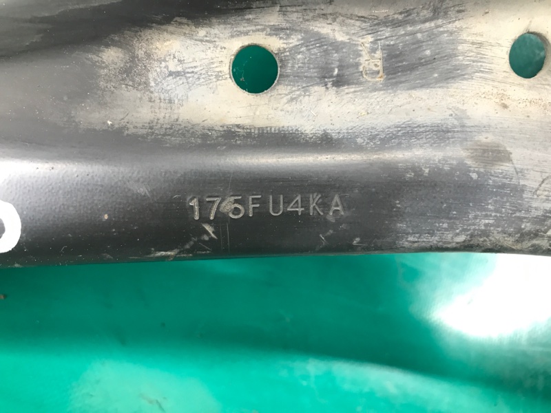 Рычаг передней подвески нижний правый FIESTA 08-17 Хэтчбек 1.6