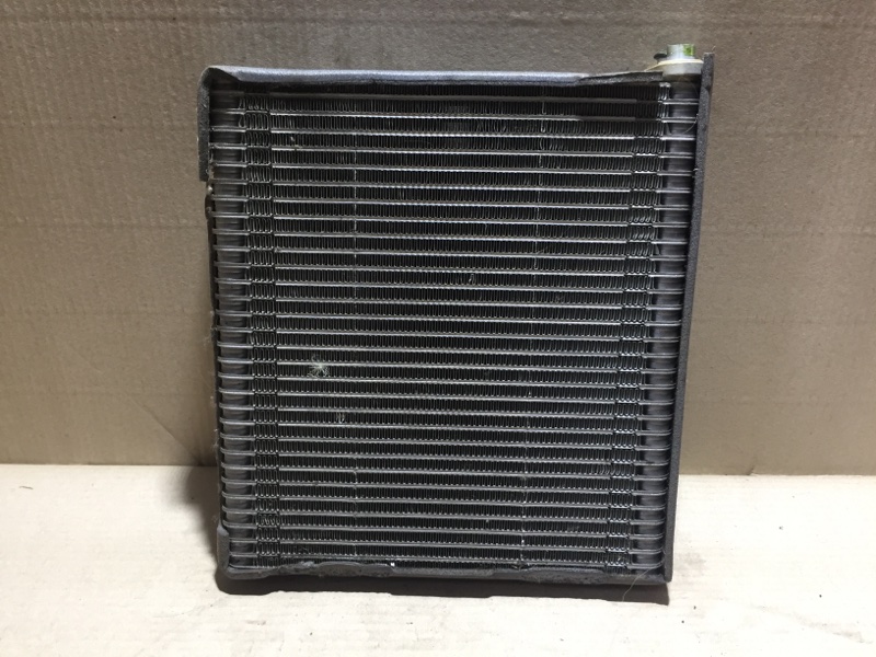 Испаритель кондиционера INFINITI G25/G35/G37/Q40 06-14 2011 Седан 3.7 VQ37VHR 27280-JF10A Б/У