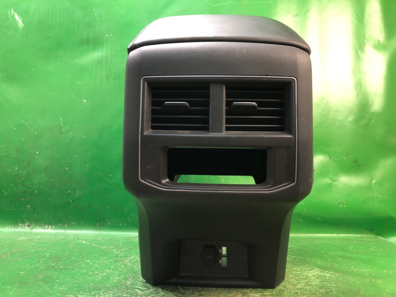 Подлокотник VOLKSWAGEN ATLAS 17 -