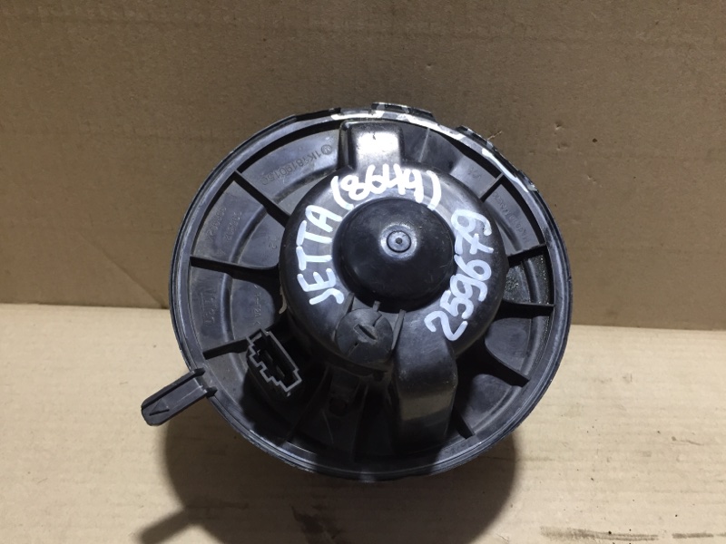 Моторчик печки VOLKSWAGEN JETTA USA 10-17 162 2.0 CBPA