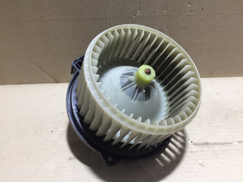 Моторчик печки задний SIENNA 03-10 3.5 2GRFE Моторчик печки задний SIENNA 03-10 3.5 2GRFE