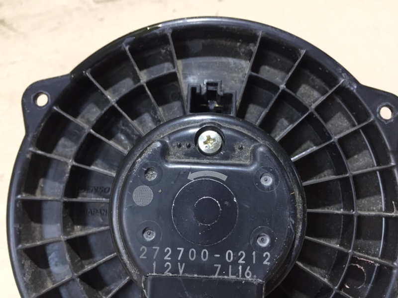 Моторчик печки задний SIENNA 03-10 3.5 2GRFE Моторчик печки задний SIENNA 03-10 3.5 2GRFE