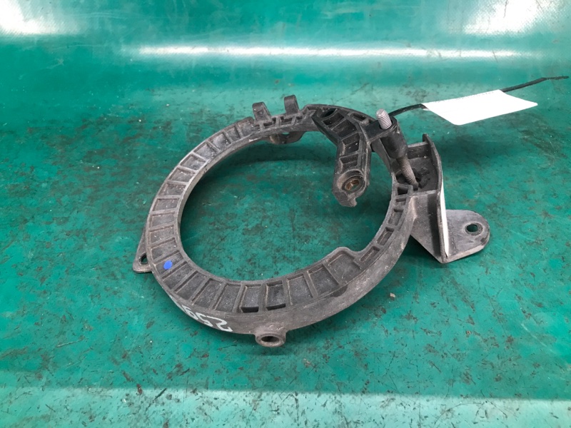 Кронштейн противотуманной фары правый COOPER S CLUBMAN R55 05-14 2007 Хэтчбек 1.6L N16B16