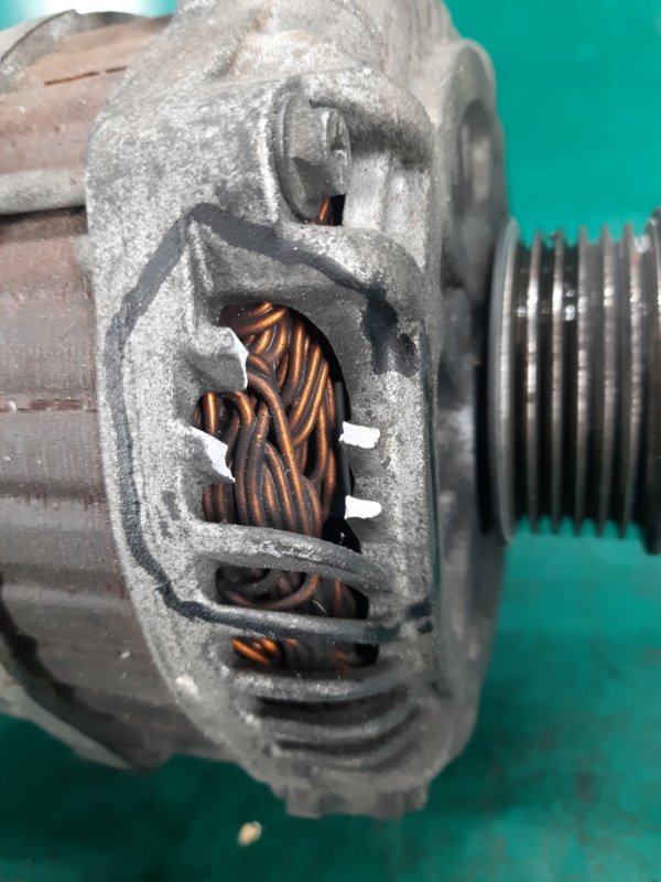 Генератор CX-7 06-12 2009 Внедорожник 2.5 L5