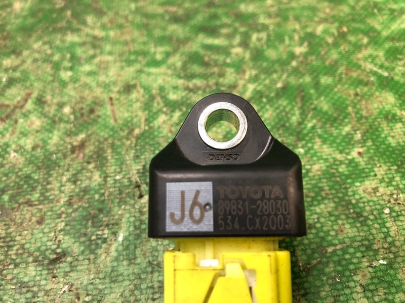 Датчик удара правый PRIUS - 30 09-17 Датчик удара правый PRIUS - 30 09-17