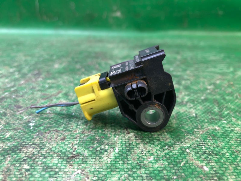 Запчасть датчик удара левый ACURA RDX 19- 77970TVAC010M4 Б/У Датчик удара левый ACURA RDX 19- 77970TVAC010M4 Б/У