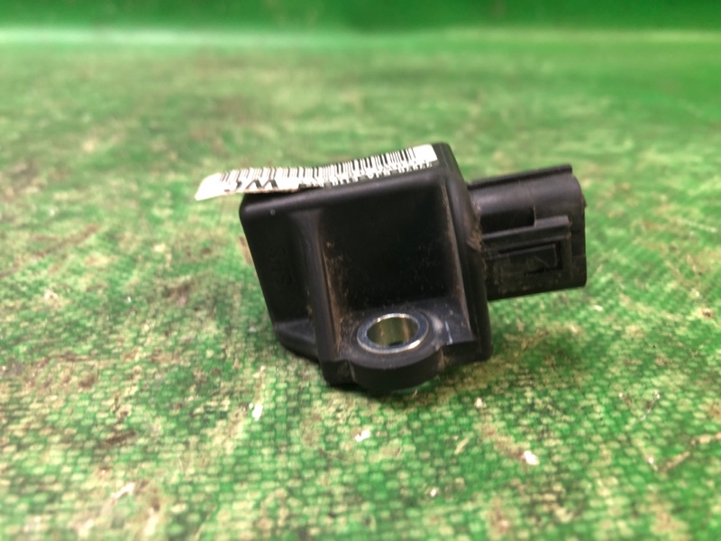 Датчик удара передний правый ACURA MDX (YD2) 06-13