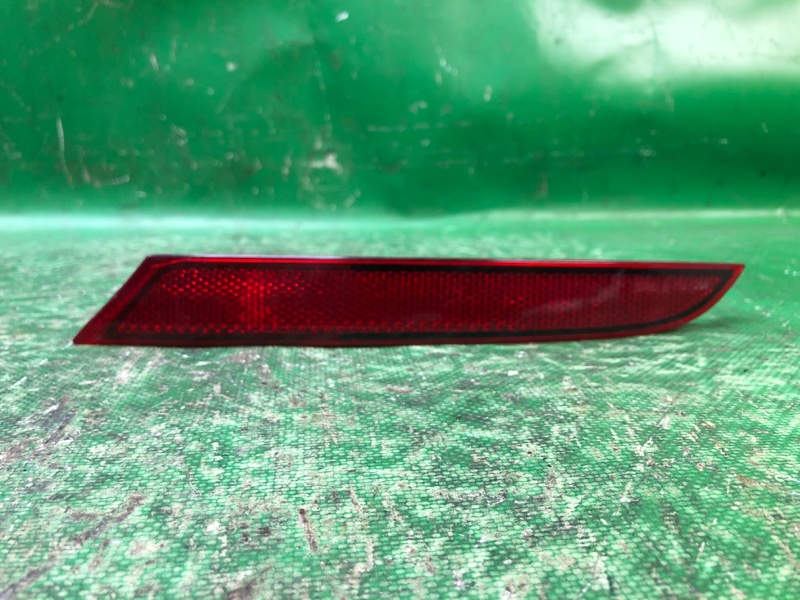 Катафот R правый задний правый VOLKSWAGEN PASSAT B8 14- 2018 Седан 2.0 DDSA 561945 106A Б/У