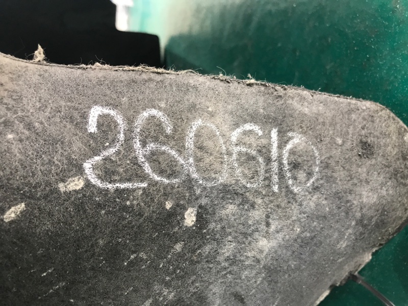 Подкрылок задний левый TOUAREG 10-17